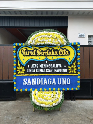 Papan Bunga Duka di Dasan Agung